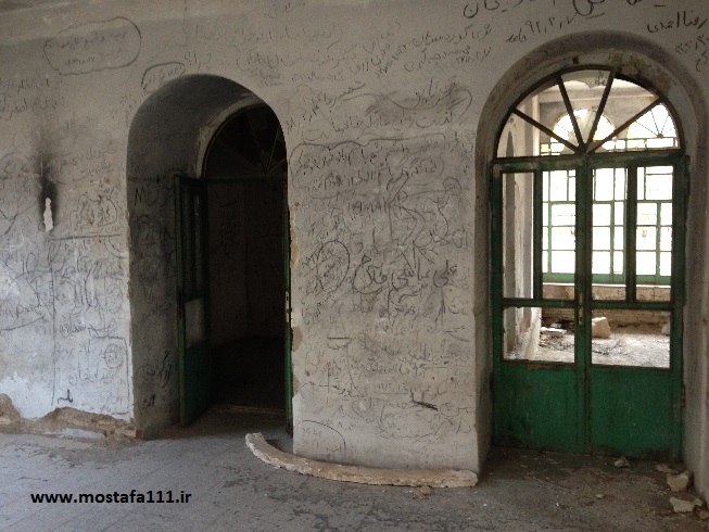 داخل تالار اصلی کاخ ناصری در دره شهرستانک 11 آبان 1396